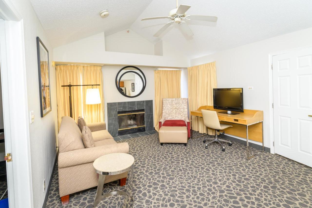 Philadelphia Suites At Airport - An Extended Stay Hotel 外观 照片